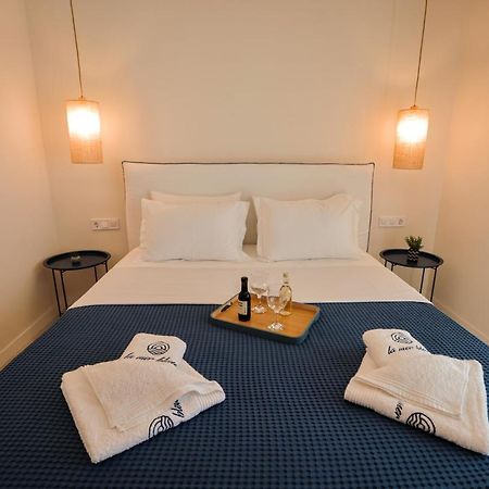 La Mer Bleue Beachfront Boutique Apartments Vrahati Buitenkant foto
