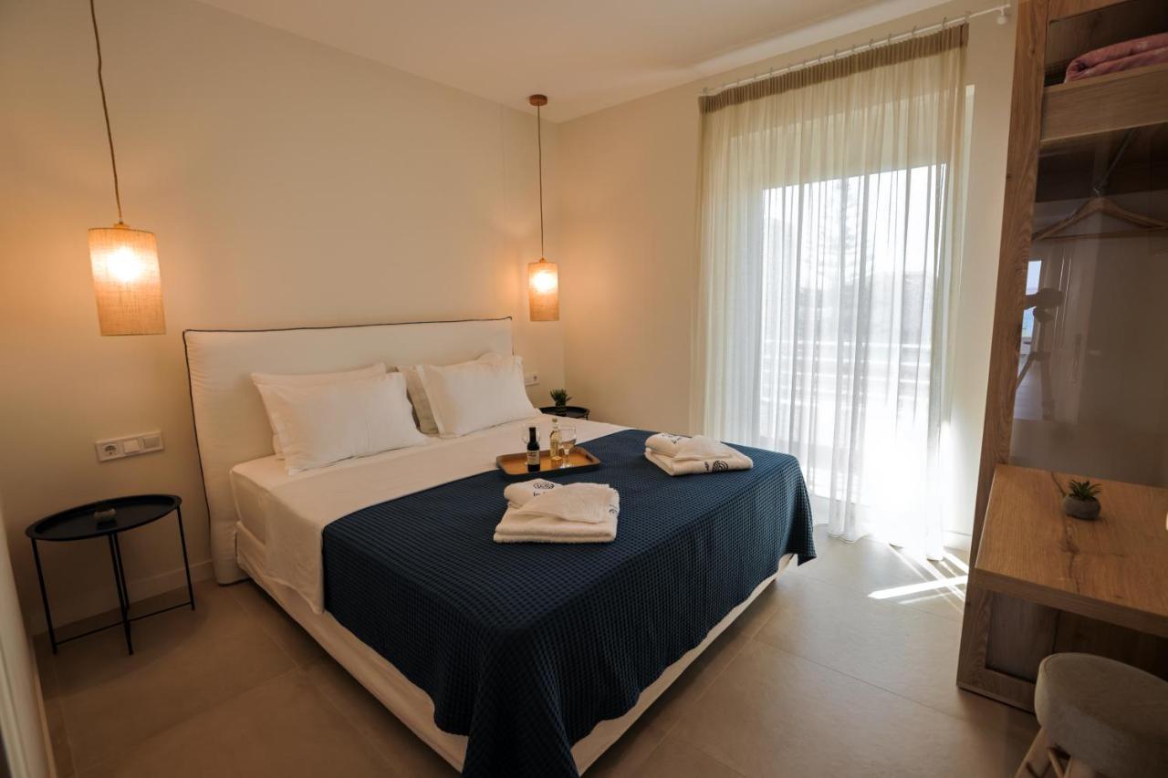La Mer Bleue Beachfront Boutique Apartments Vrahati Buitenkant foto