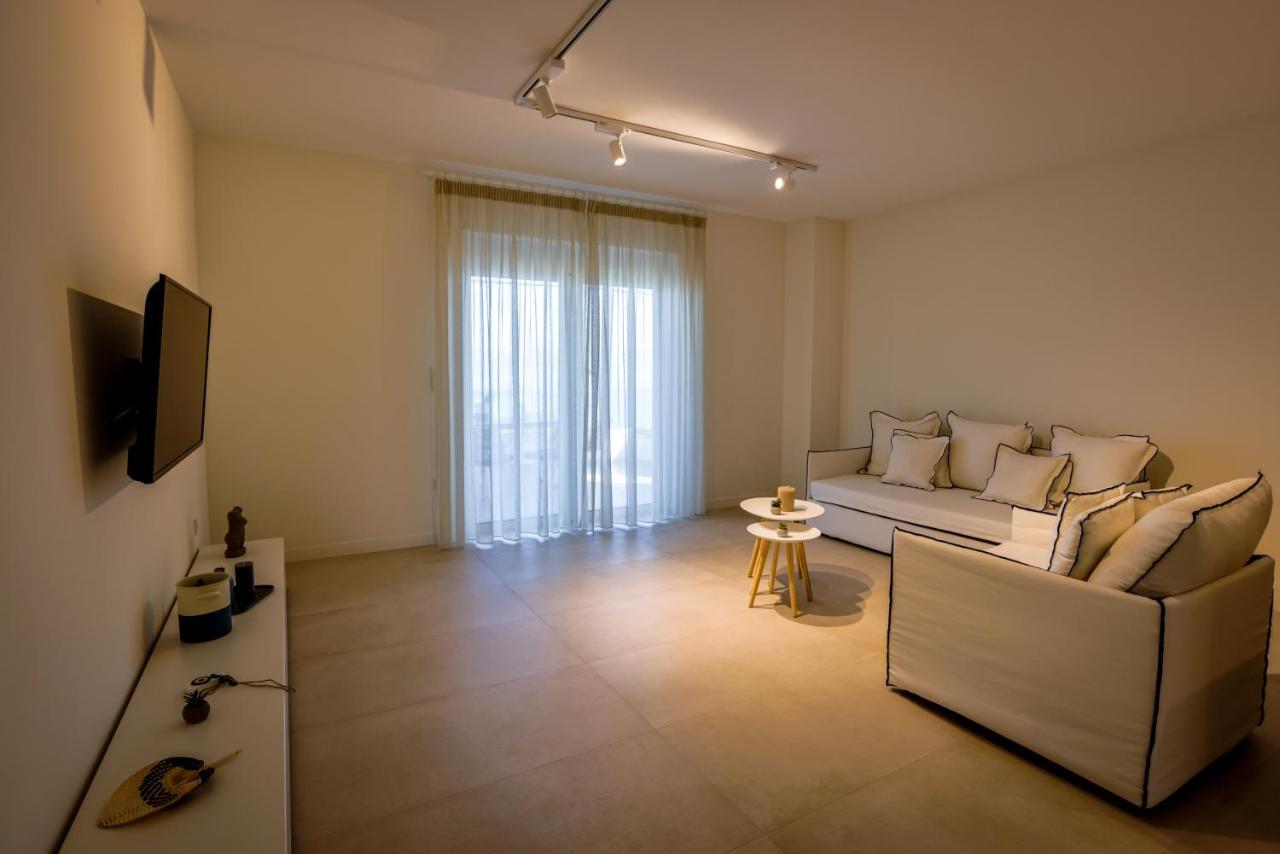 La Mer Bleue Beachfront Boutique Apartments Vrahati Buitenkant foto