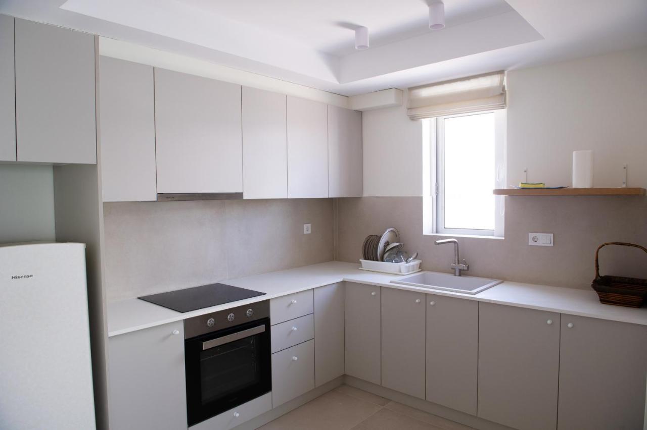 La Mer Bleue Beachfront Boutique Apartments Vrahati Buitenkant foto